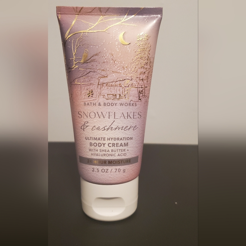 Bath & Body Works Snowflakes & Cashmere Body Cream